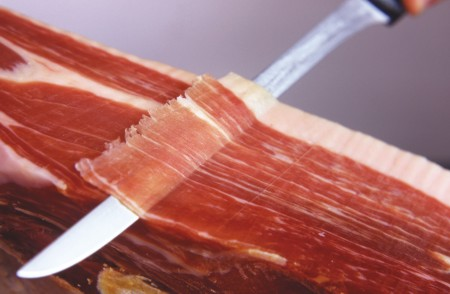 San Juan del Puerto elegirá al mejor cortador de jamón ibérico de España
