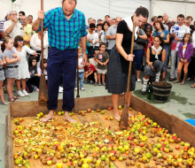 Lekumberri rinde tributo a la sidra