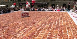El plato de jamón cortado más grande del mundo