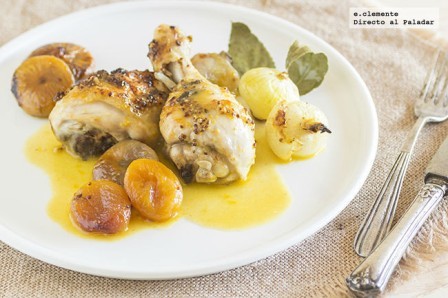 Pollo asado con salsa de mandarinas y frutas secas