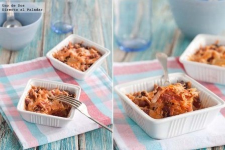 Gratinado de patatas al horno con salsa de tomate
