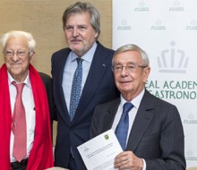 La Real Academia de Gastronomía firma un convenio con Mensajeros de la Paz