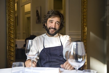 El chef vitoriano Diego Guerrero, embajador de la sal de Añana