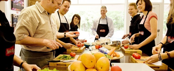 La Escuela Municipal de Hostelería de Santa Marta impulsa el empleo con nuevos cursos gratuitos de cocina y restauración