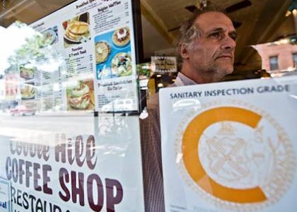 ¿Comería usted en un restaurante con ratones en la cocina?