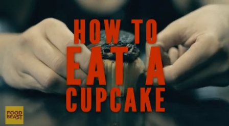 ¿Cómo comer un cupcake como un «gentleman»?