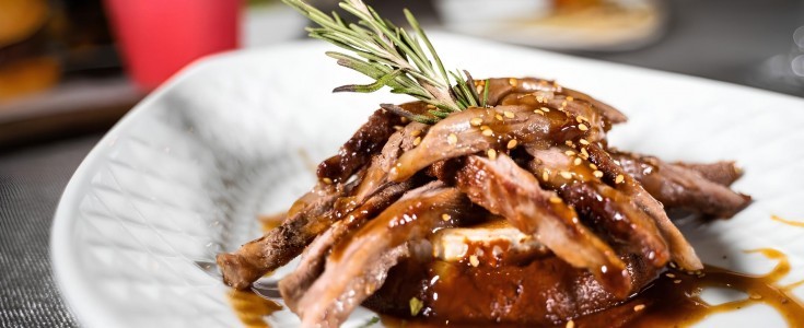 La pluma ibérica revoluciona la alta cocina en el restaurante Montes de Galicia