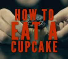 ¿Cómo comer un cupcake como un «gentleman»?