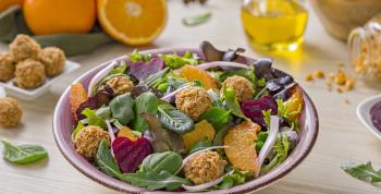Cinco aliños saludables y originales para tus ensaladas de verano