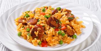 El regreso de lo auténtico: El arroz con chorizo y albóndigas ahumadas redefine la comida reconfortante en 2026