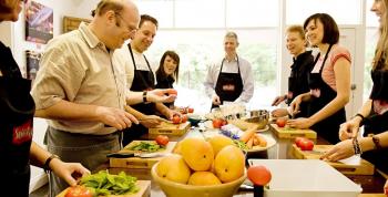 La Escuela Municipal de Hostelería de Santa Marta impulsa el empleo con nuevos cursos gratuitos de cocina y restauración