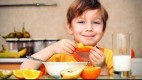 Cómo es el desayuno ideal para los niños