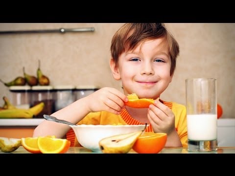 Cómo es el desayuno ideal para los niños